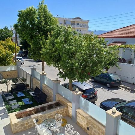 Deluxe City Hotel Chrissi Akti Chania Exterior foto