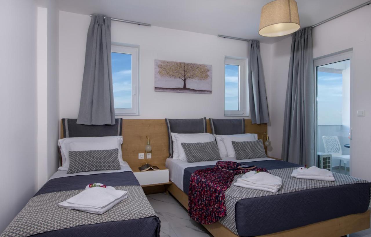 Deluxe City Hotel Chrissi Akti Chania Exterior foto