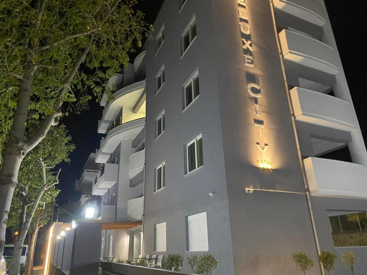 Deluxe City Hotel Chrissi Akti Chania Exterior foto