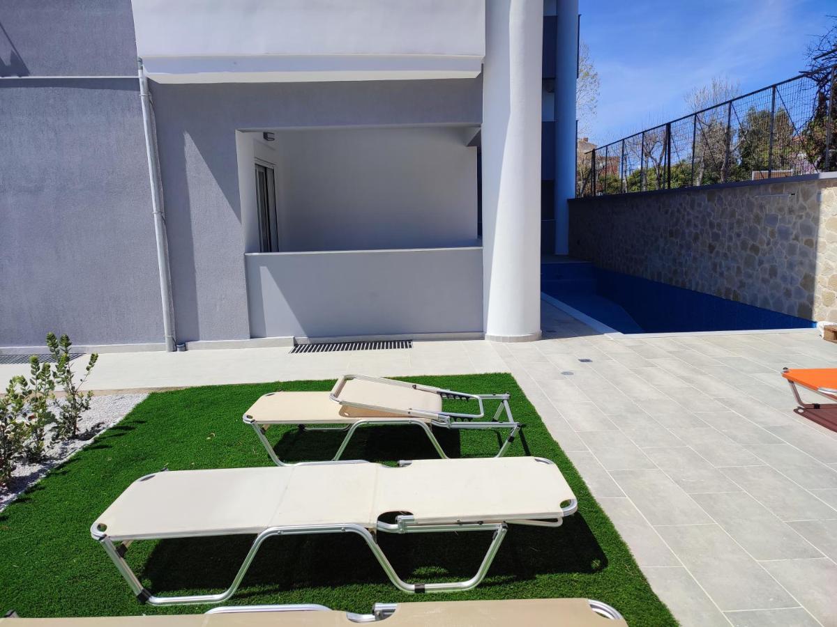 Deluxe City Hotel Chrissi Akti Chania Exterior foto