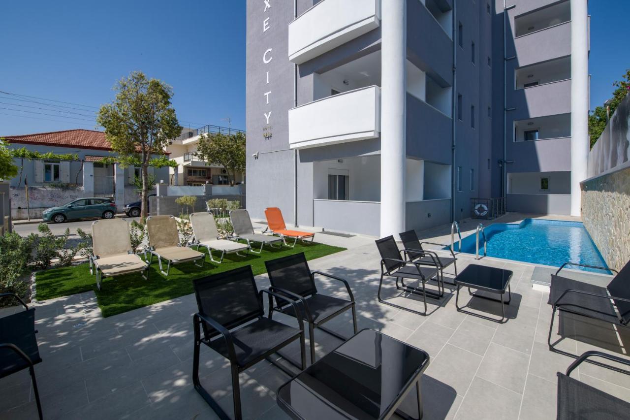 Deluxe City Hotel Chrissi Akti Chania Exterior foto