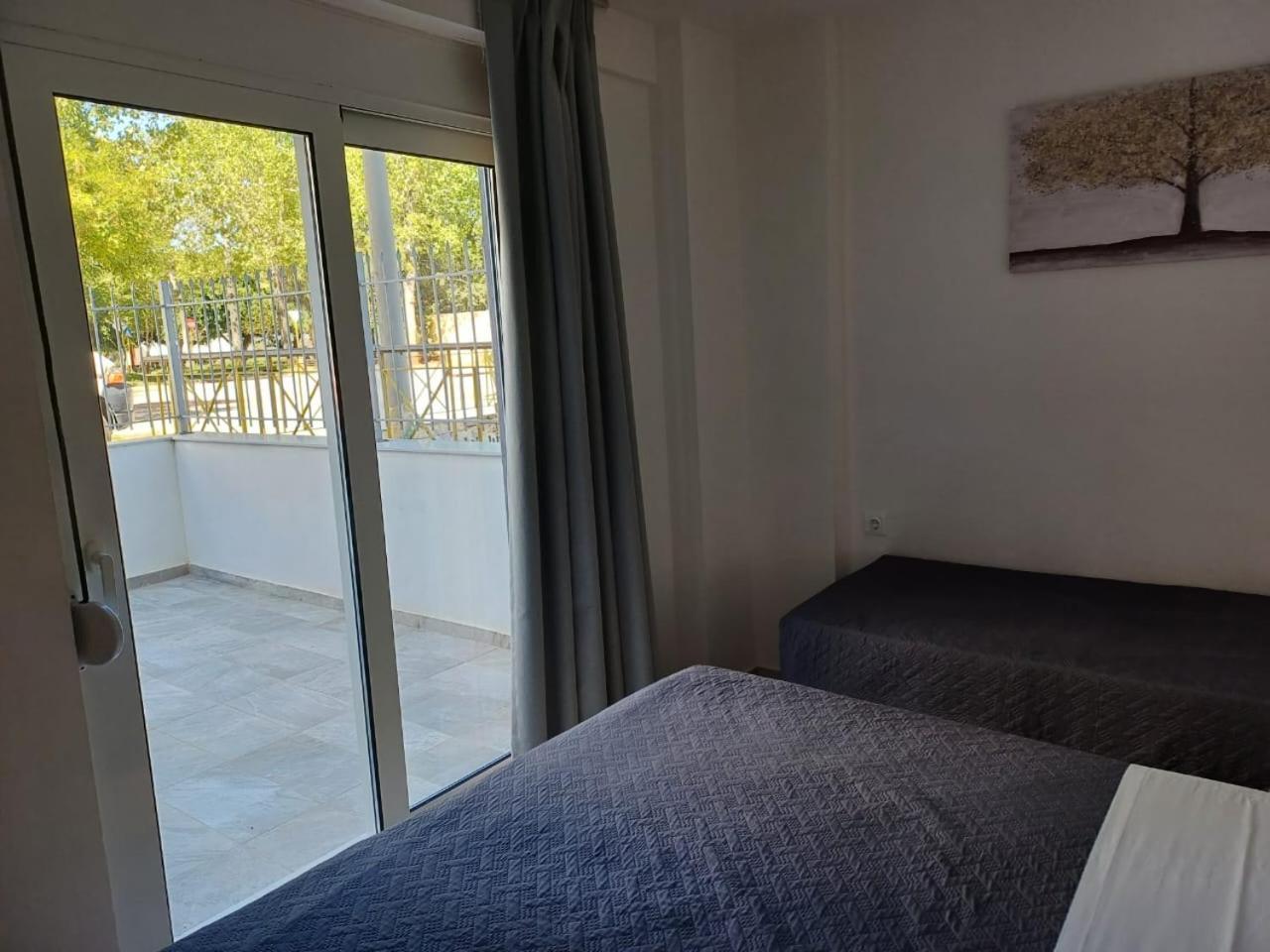 Deluxe City Hotel Chrissi Akti Chania Exterior foto